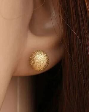 4530 NIP Gold Color Frosting Women's Small Ball Round Stud Minimalism Unusual